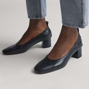 Everlane - The Day Heel - Women’s size 5